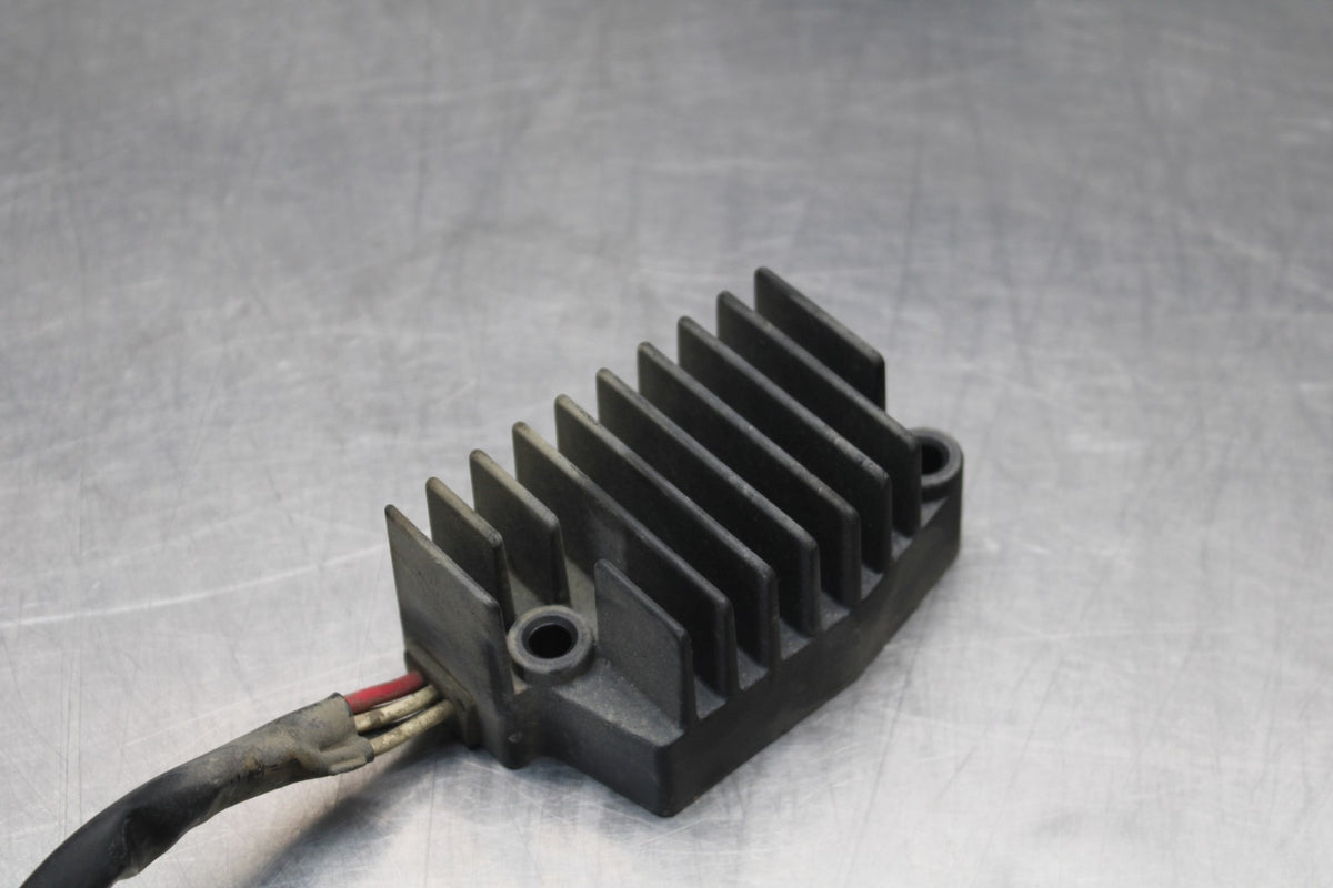 93-07 YAMAHA VMAX 1200 RECTIFIER VOLTAGE REGULATOR BB197