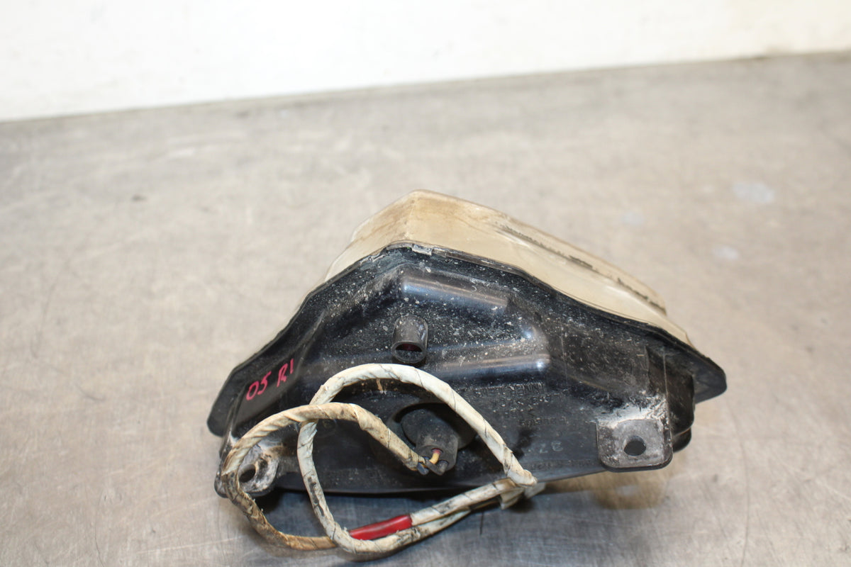 04-05 YAMAHA YZF R1 REAR TAIL TAILLIGHT BACK BRAKE LIGHT BB131