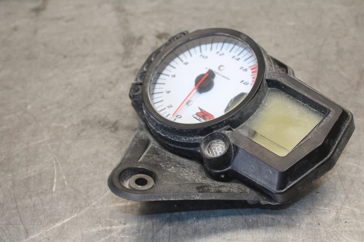 06-07 SUZUKI GSXR 600 SPEEDO TACH GAUGES CLUSTER SPEEDOMETER TACHOMETER BB694