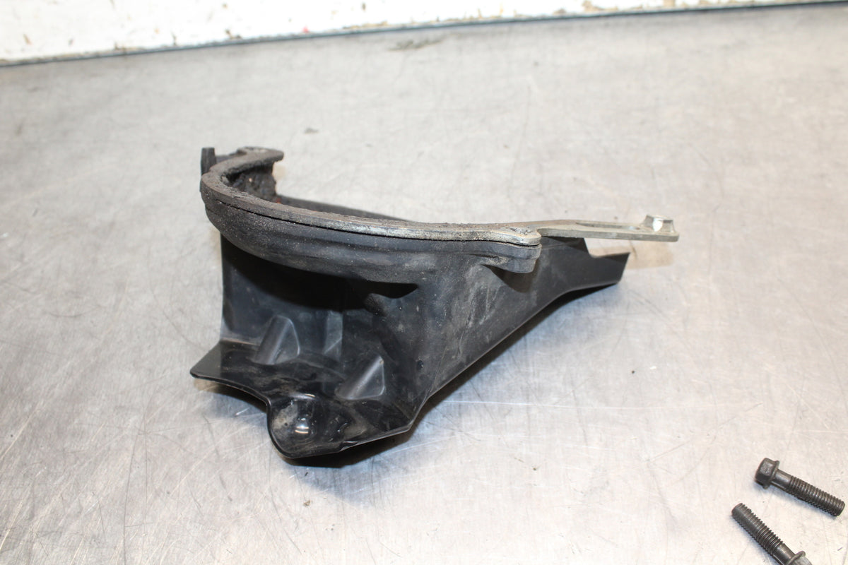 12-16 HONDA CBR1000RR ENGINE SPROCKET COVER BB114