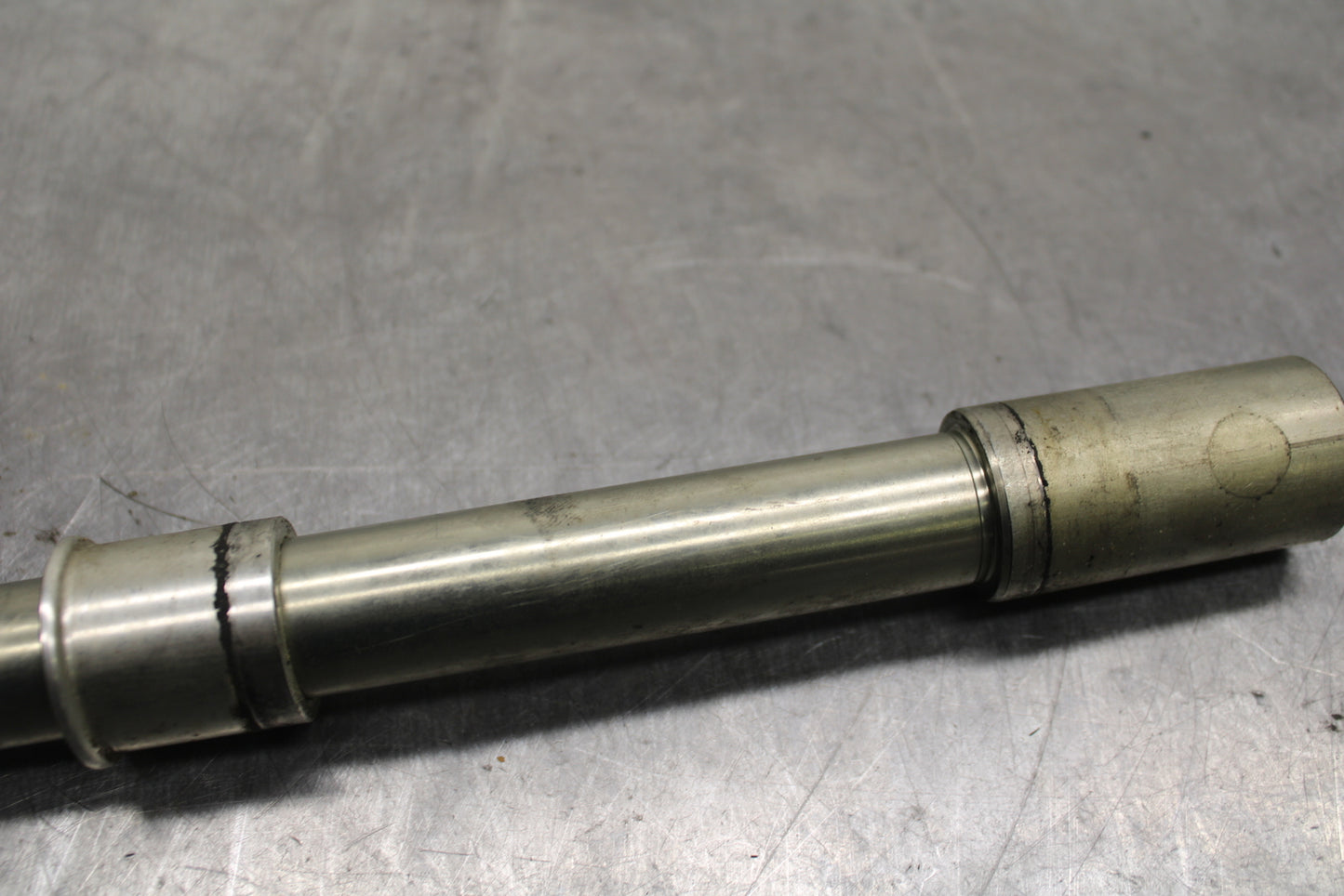 13-16 SUZUKI BANDIT 1250S ABS FRONT WHEEL RIM AXLE PIVOT BOLT BB134