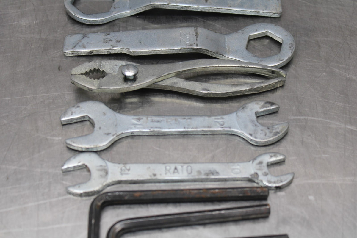 13 KAWASAKI NINJA 650 EX650F ABS STOCK TOOLS OEM TOOL BAG KIT SET BB828