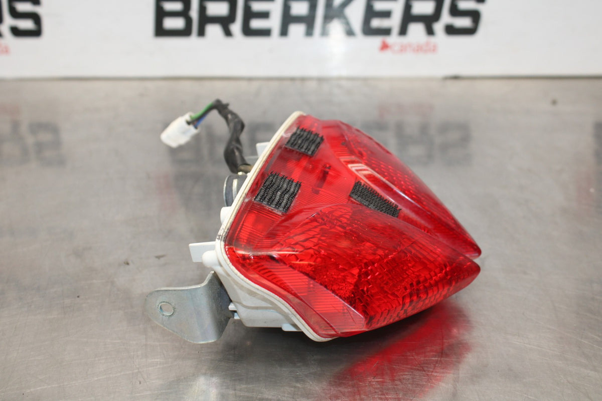 08-10 SUZUKI GSXR 600 REAR TAIL TAILLIGHT BACK BRAKE LIGHT BB835