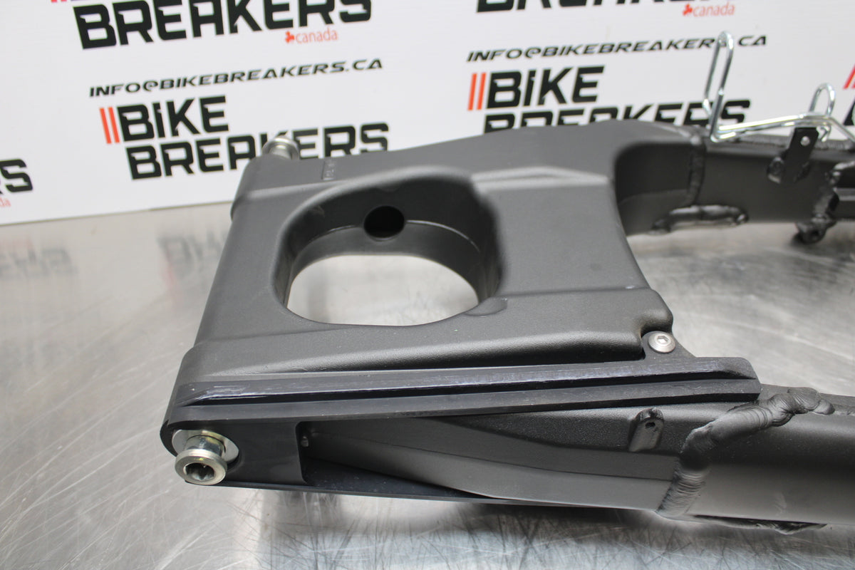 23-24 KAWASAKI NINJA ZX14R NEW!! REAR SWINGARM BACK SUSPENSION SWING ARM BB153