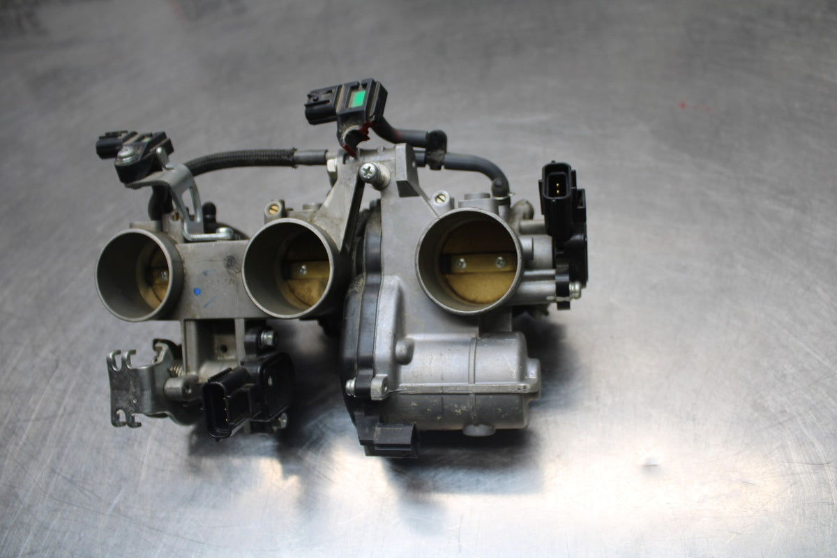 16-21 YAMAHA XSR900 MAIN FUEL INJECTORS / THROTTLE BODIESBB372