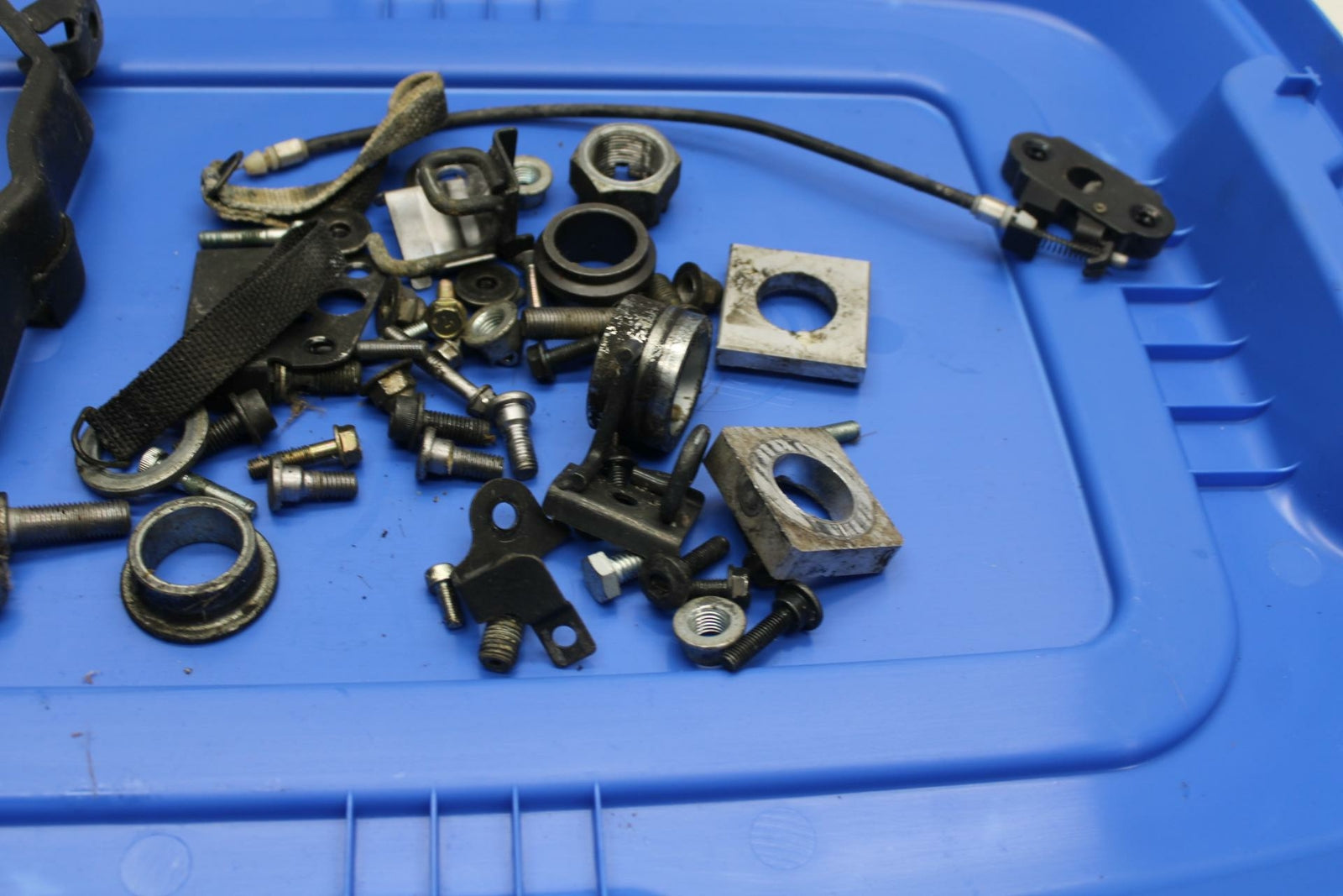 01 KAWASAKI NINJA ZX6R  HARDWARE BB25