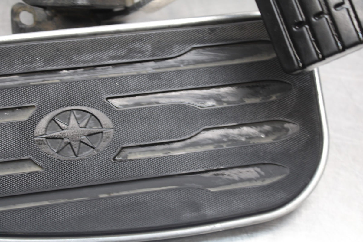 99-09 YAMAHA V STAR 1100 RIGHT FRONT FOOT REST PEG STEP BB853