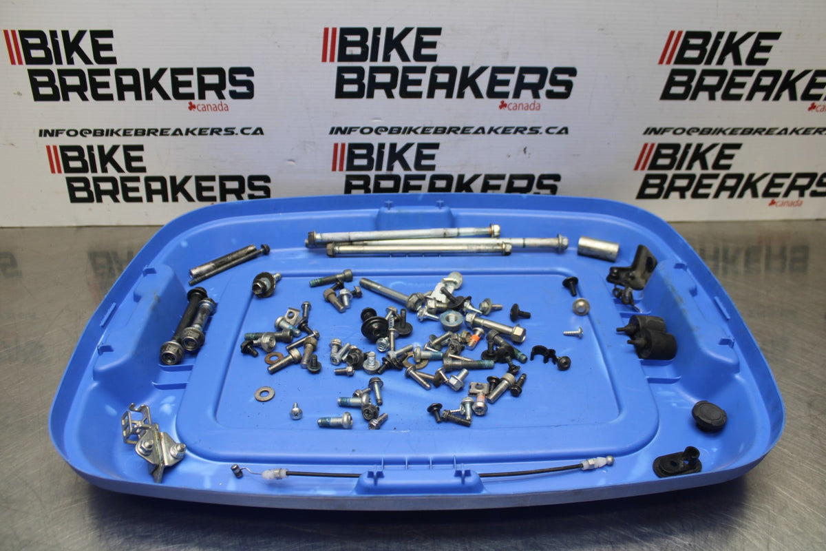 17-24 SUZUKI SV650 BOLTS HARDWARE MOTOR SCREWS BB829
