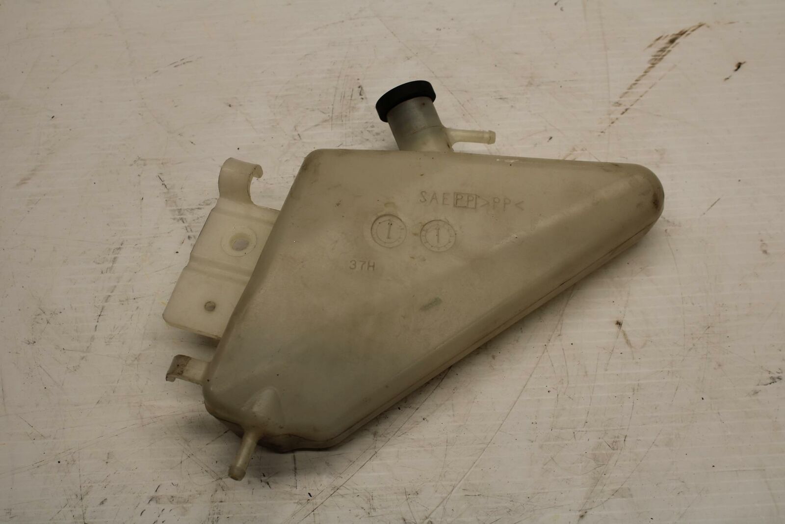 08-09 SUZUKI GSXR600 COOLANT WATER TANK RESERVOIR BOTTLE 17910-37H00 BB250