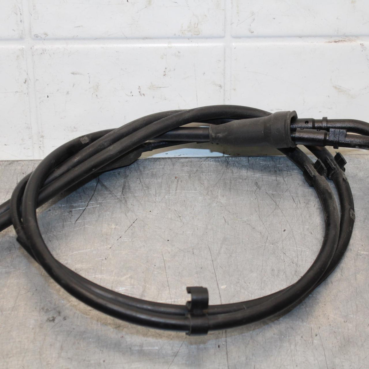 2012 Triumph Daytona 675R THROTTLE CABLES LINES BB589
