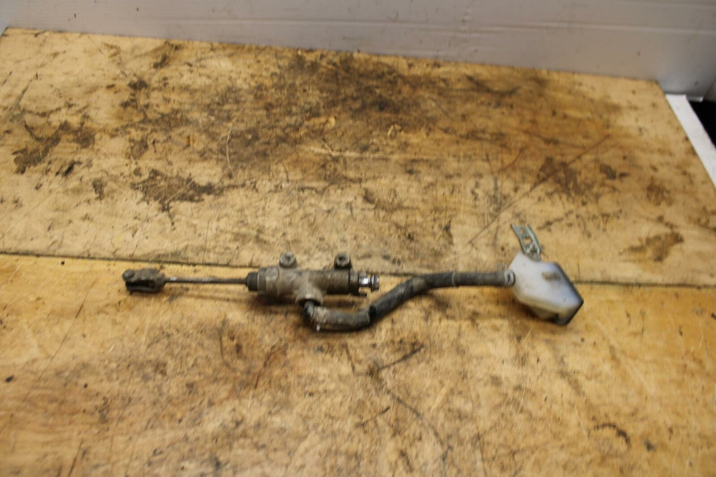 07-11 SUZUKI VSTROM 650 REAR BACK BRAKE MASTER CYLINDER W RESERVOIR BB340