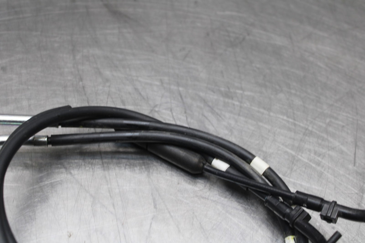 23 YAMAHA YZF R3 THROTTLE CABLES LINES BB806