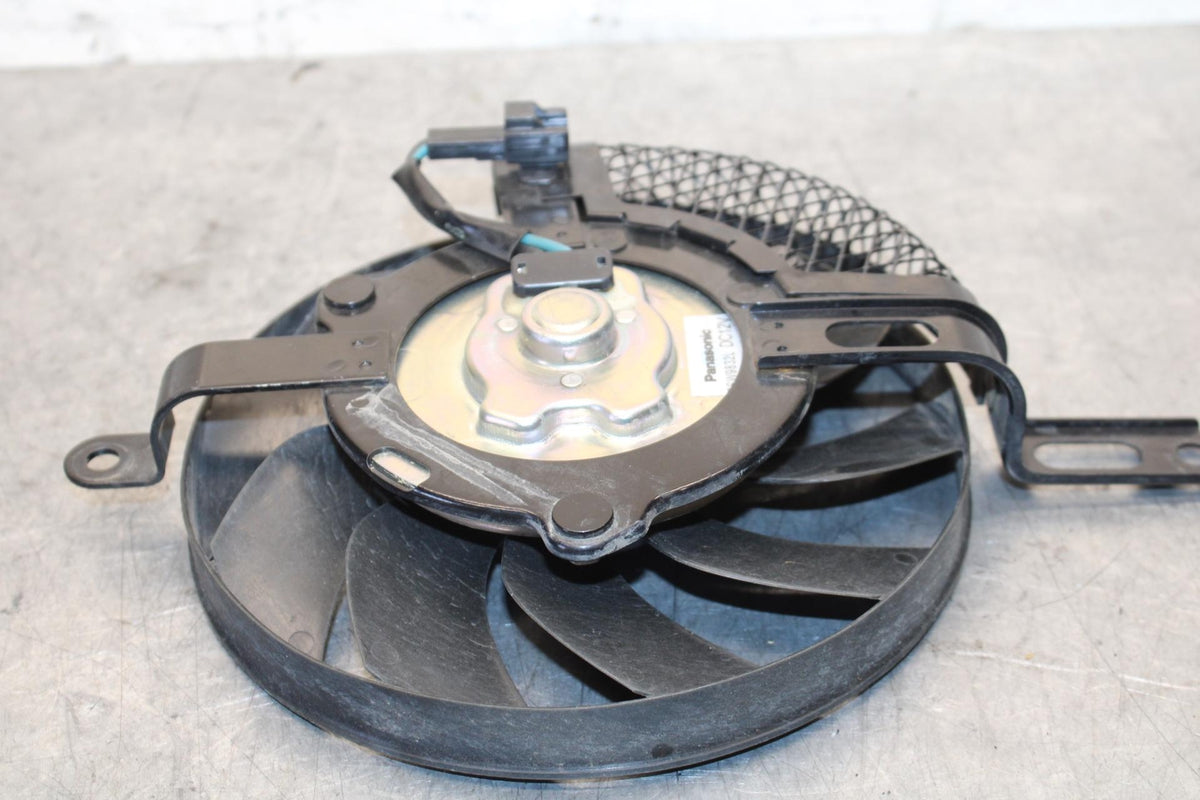 11-23 SUZUKI GSXR 750 ENGINE RADIATOR COOLING FAN BB54