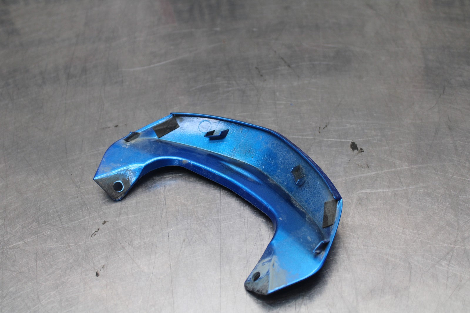 09-10 KAWASAKI ER-6N CENTER REAR BACK TAIL FAIRING COVER TRIM COWL BB205