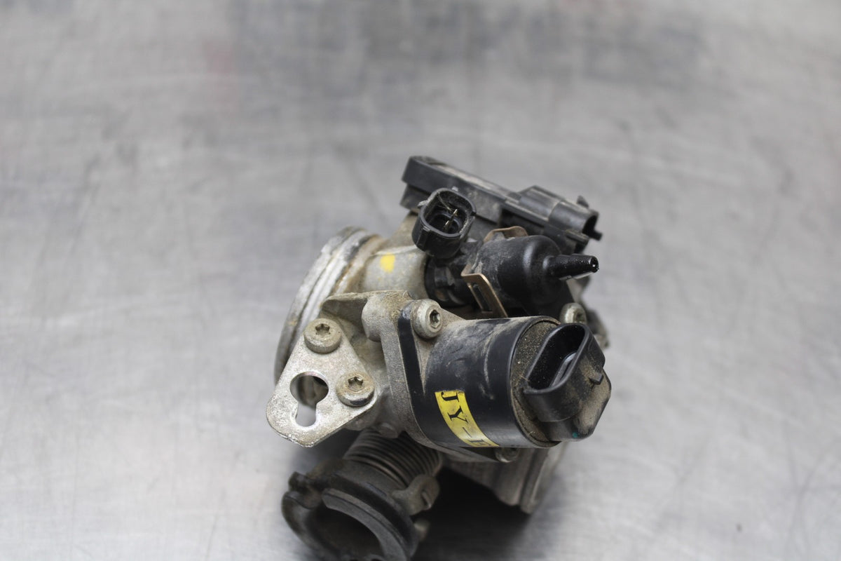 13-16 KTM 390 DUKE MAIN FUEL INJECTORS / THROTTLE BODIES BB815