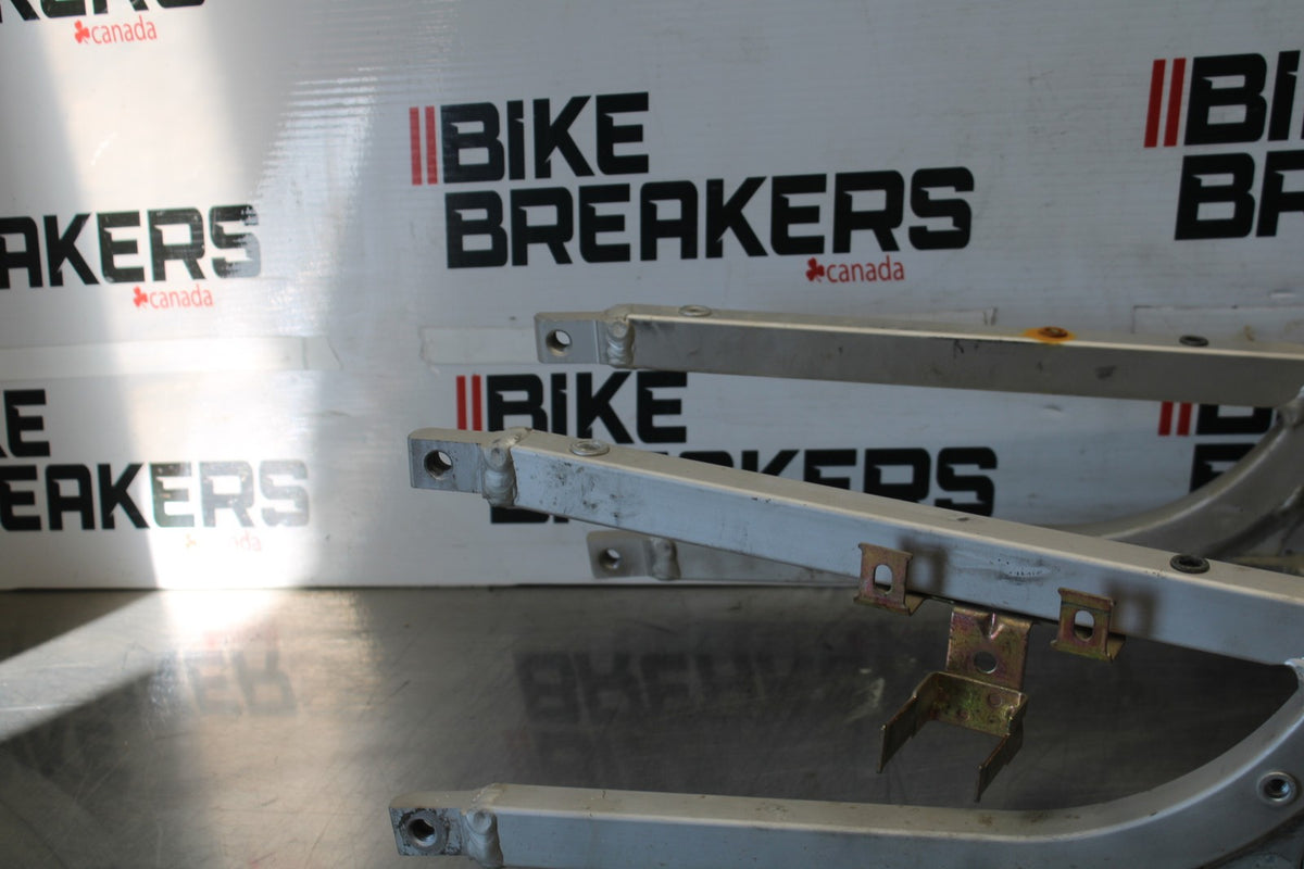 97-00 SUZUKI GSXR600 SRAD REAR SUBFRAME BACK SUB FRAME BB921
