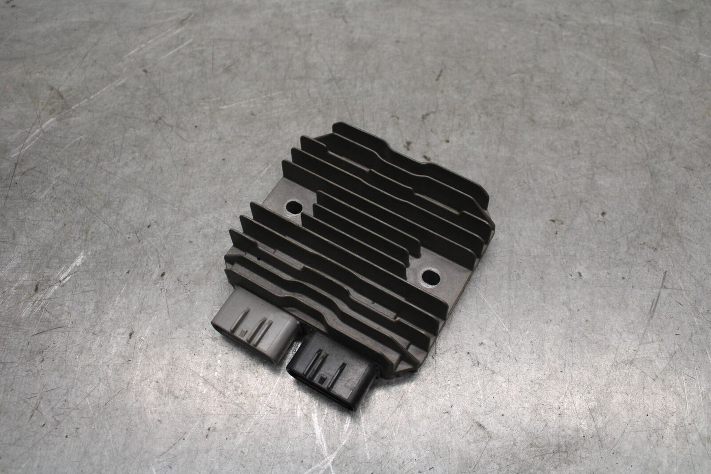 13-18 KAWASAKI NINJA ZX6R RECTIFIER VOLTAGE REGULATOR 21066-0730 BB666