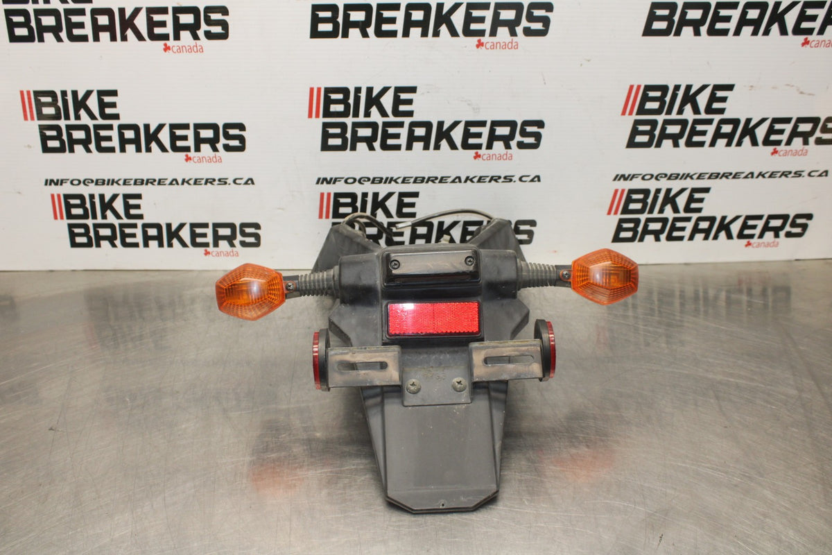 06 SUZUKI SV650S REAR BACK FENDER MUD GUARD BB783