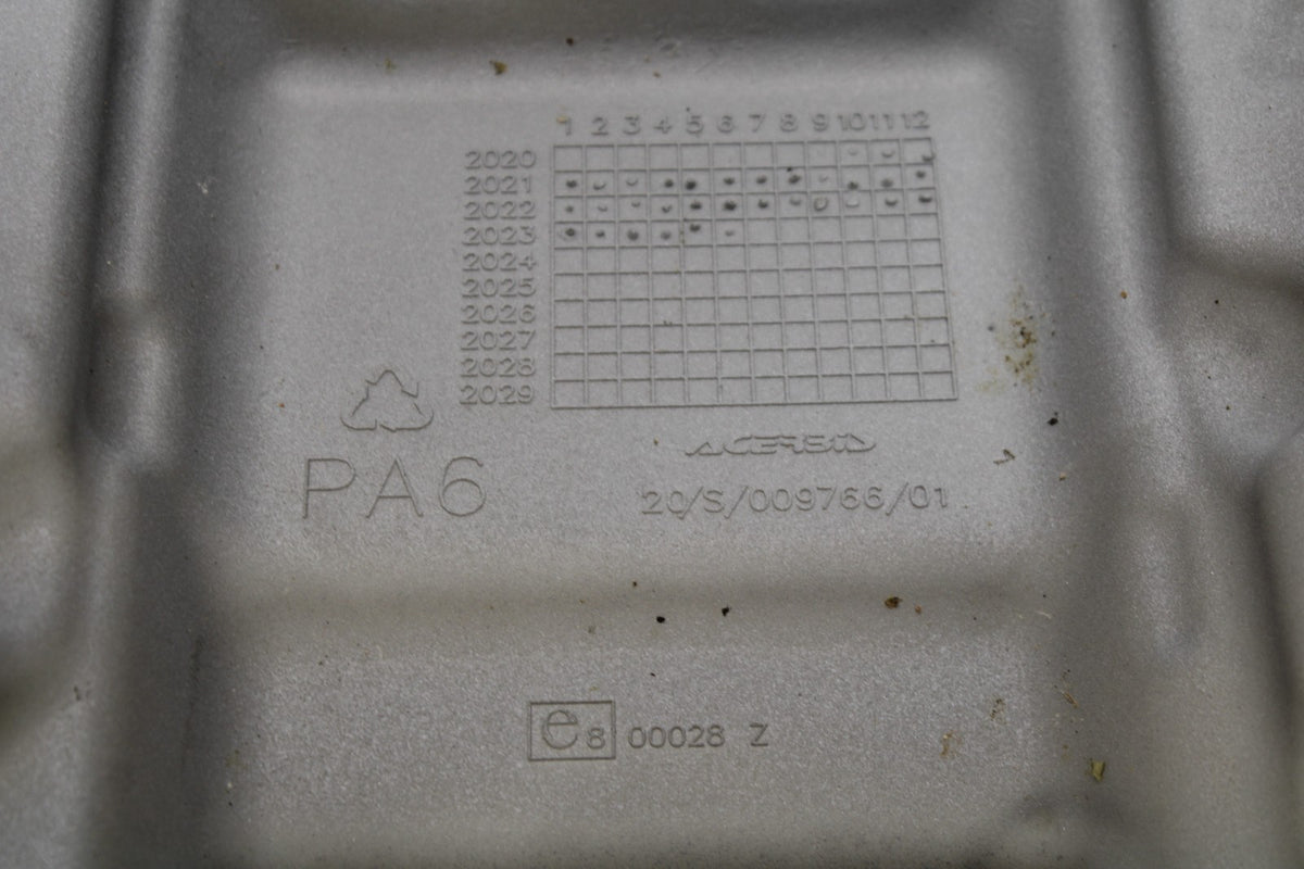 24 APRILIA TUONO V4 1100 FACTORY ABS GAS TANK FUEL CELL PETROL RESERVOIR BB887
