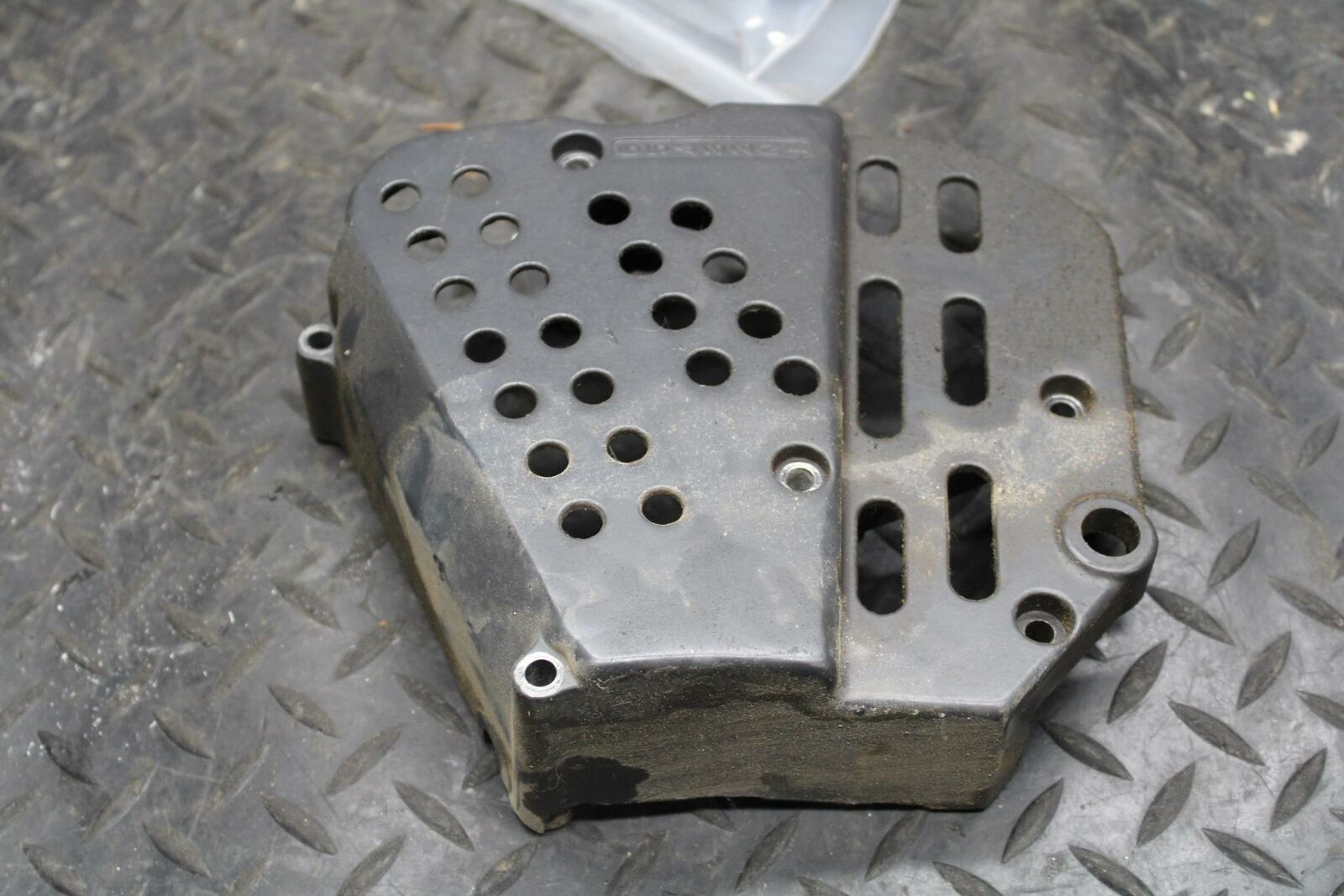 91-92 SUZUKI GSXR750 M  ENGINE SPROCKET COVER BB213