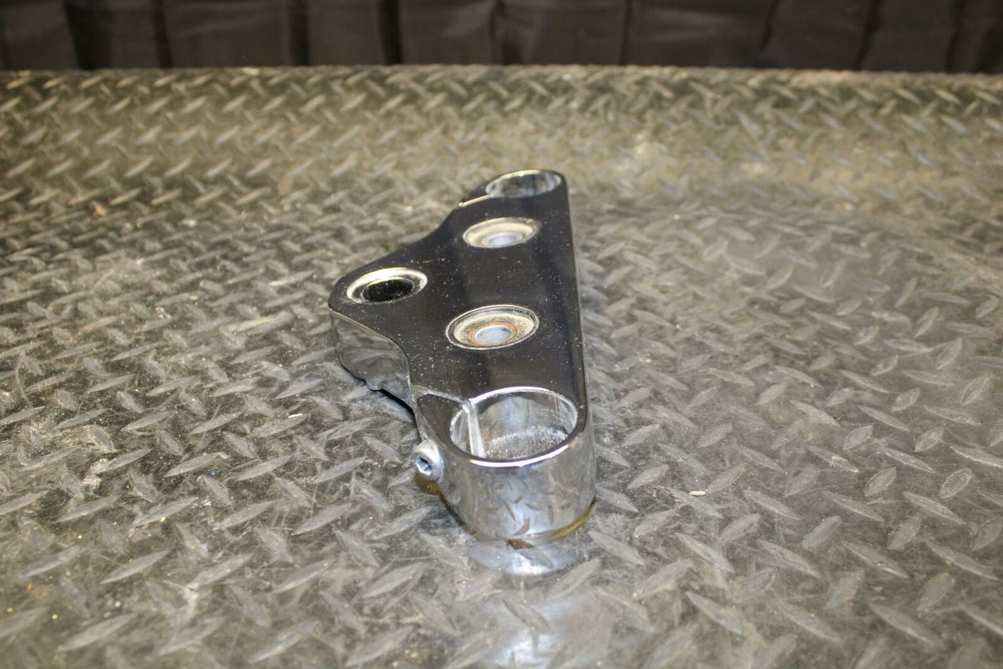 06-09 YAMAHA V STAR 1100 FORKS UPPER TRIPLE TREE CLAMP BB184