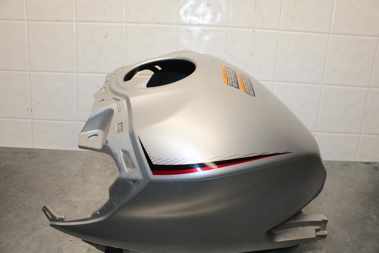 19-21 YAMAHA YZF R3 GAS TANK FUEL CELL COVER FAIRING COWL BS7-XF41D-00-P4 BB588