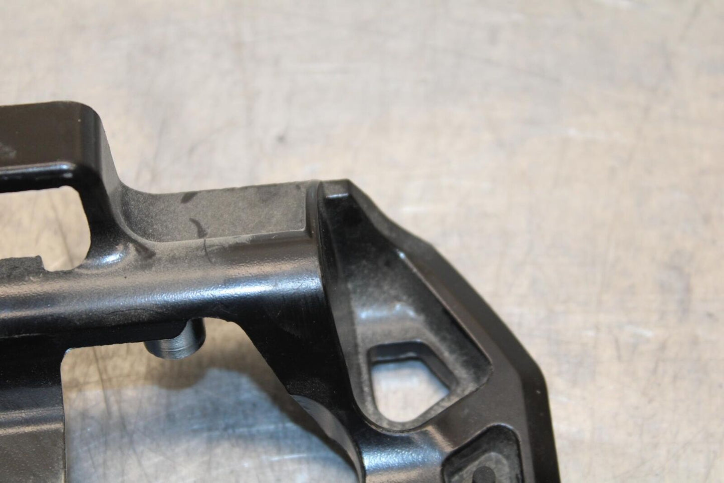 20-21 YAMAHA XSR900 GAS TANK FUEL CELL PETROL RESERVOIR BRACKET  BB599