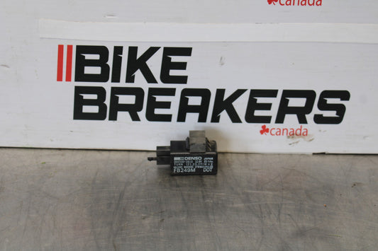 09 KAWASAKI CONCOURS 14 ZG1400B TURN SIGNAL BLINKER RELAY FLASHER SWITCH BB875