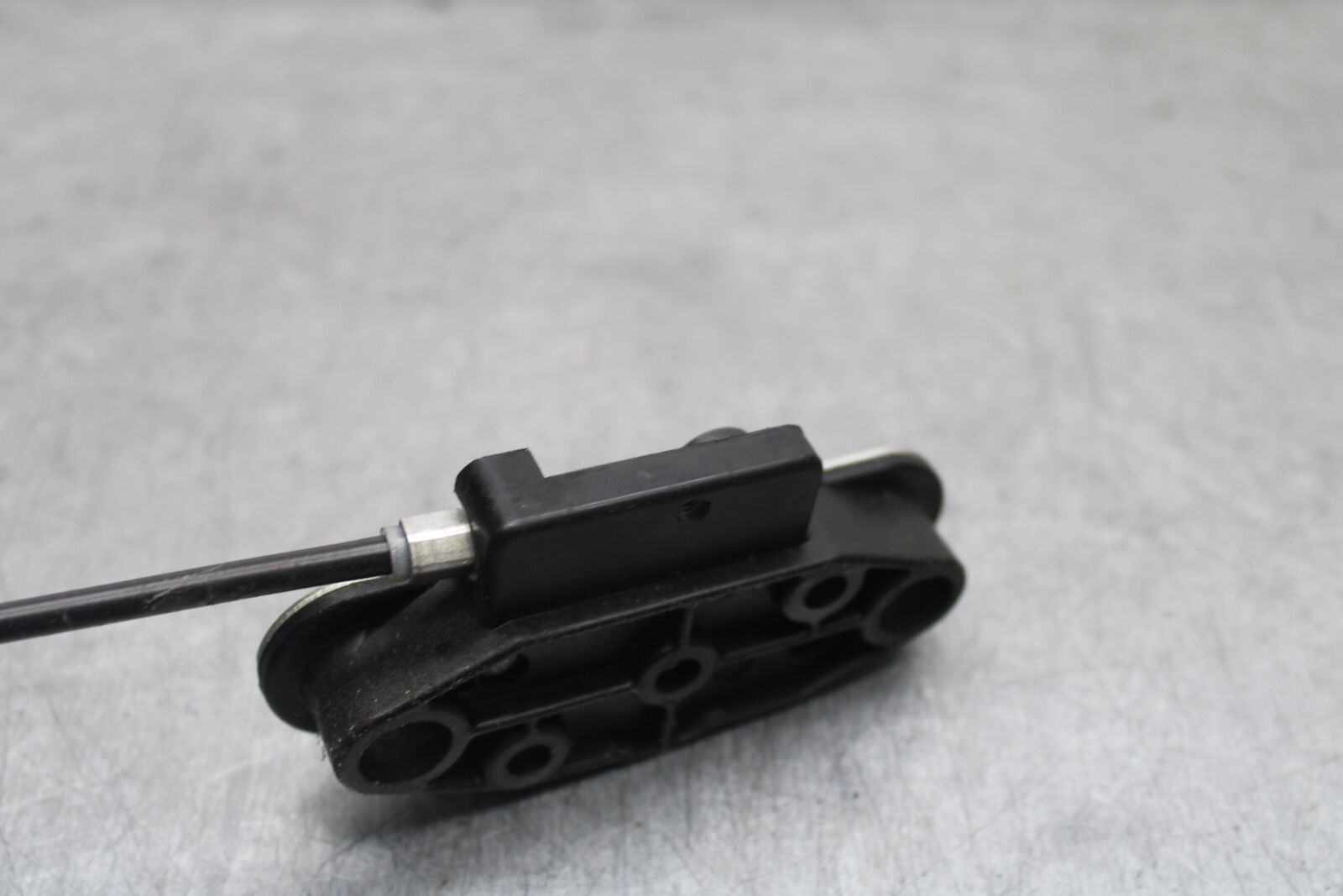 09-12 KAWASAKI NINJA ZX6R REAR PASSENGER SEAT LATCH LOCK ASSEMBLY BB698