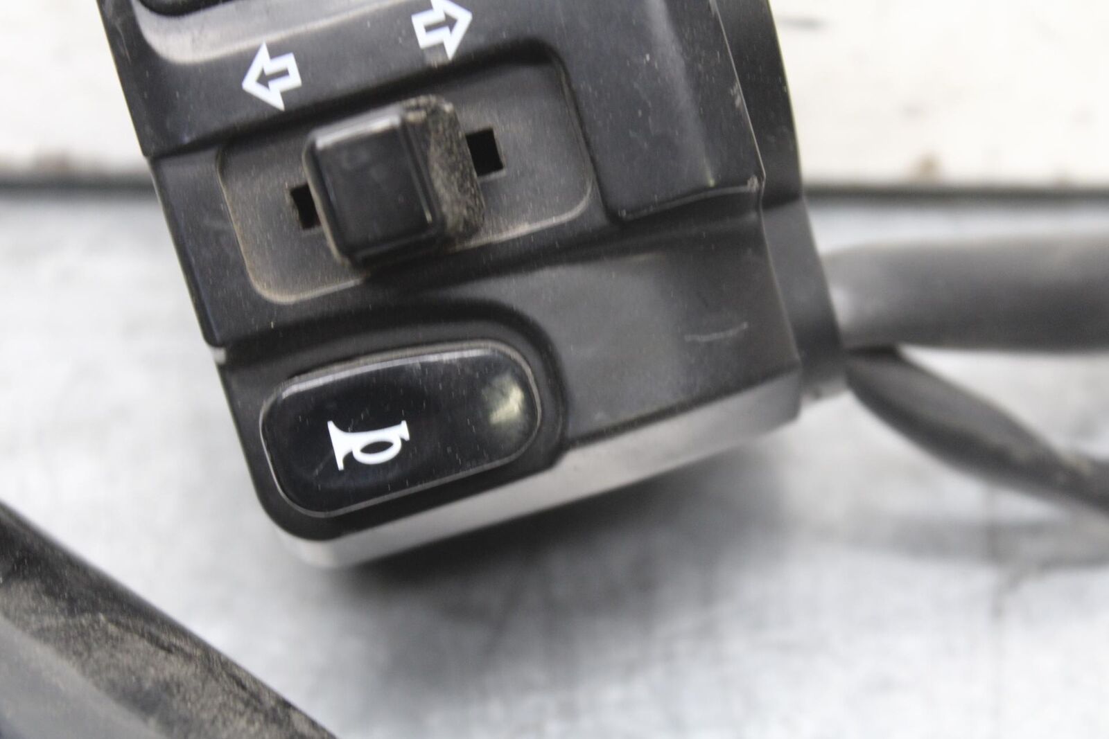 15-16 KAWASAKI EX300 LEFT CLIP ON HANDLE HORN SIGNALS SWITCH  BB635