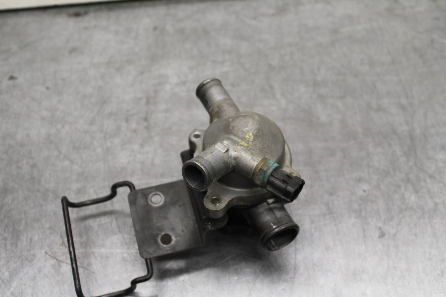 03-08 KAWASAKI VULCAN 1600 THERMOSTAT W HOUSING ASSEMBLY BB754