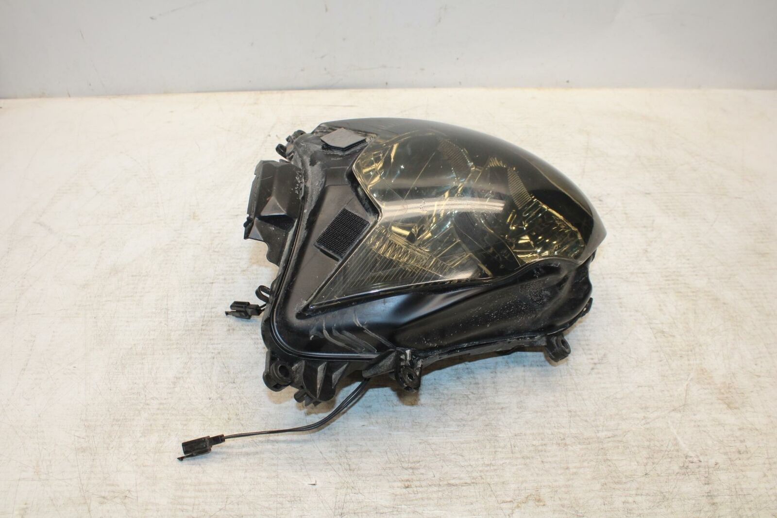 11-19 SUZUKI GSXR600 FRONT HEADLIGHT HEAD LIGHT LAMP BB371