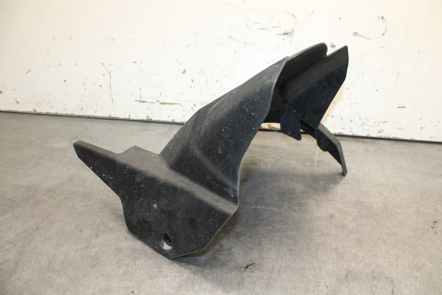 18-24 KAWASAKI NINJA 650 REAR BACK WHEEL TIRE HUGGER FENDER BB725