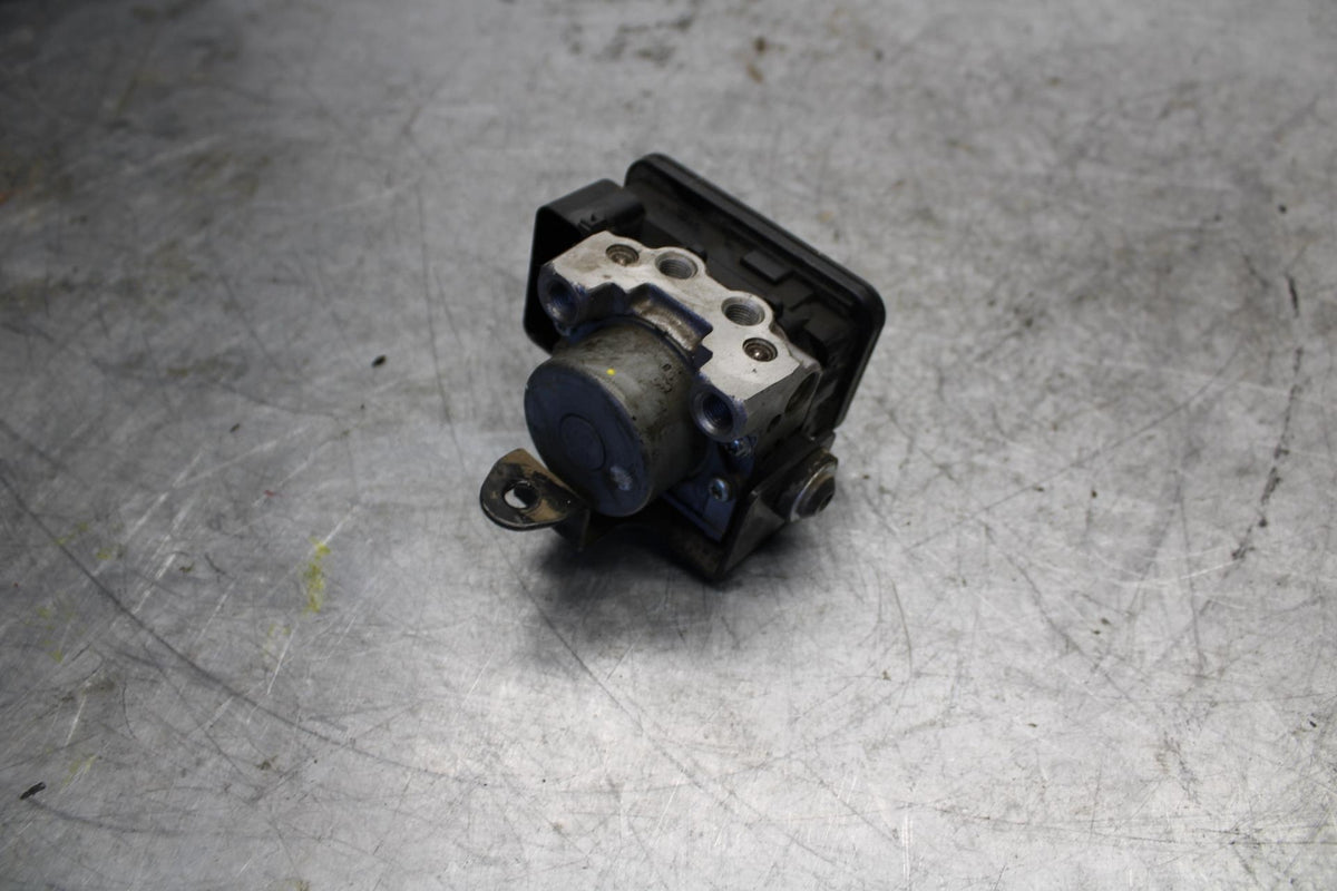 13-17 KAWASAKI NINJA 300 ABS PUMP UNIT MODULE BB429