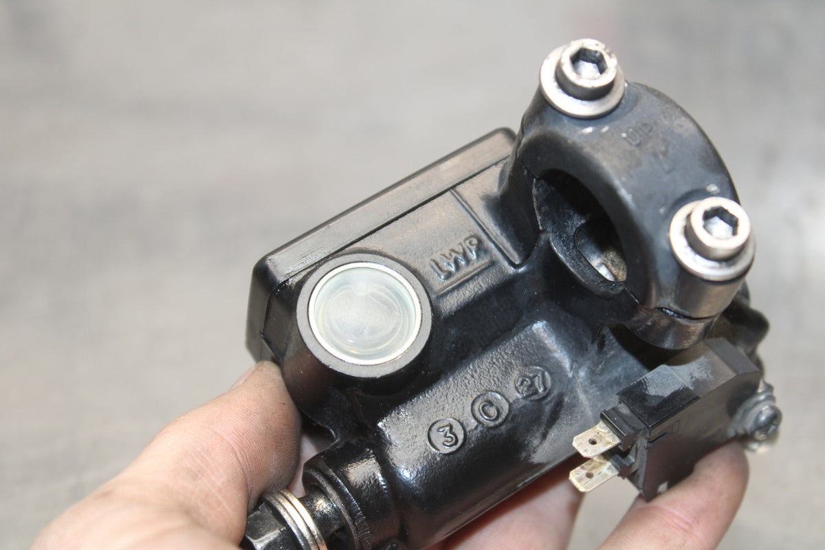 13-15 HONDA CBR500R FRONT BRAKE MASTER CYLINDER BB834