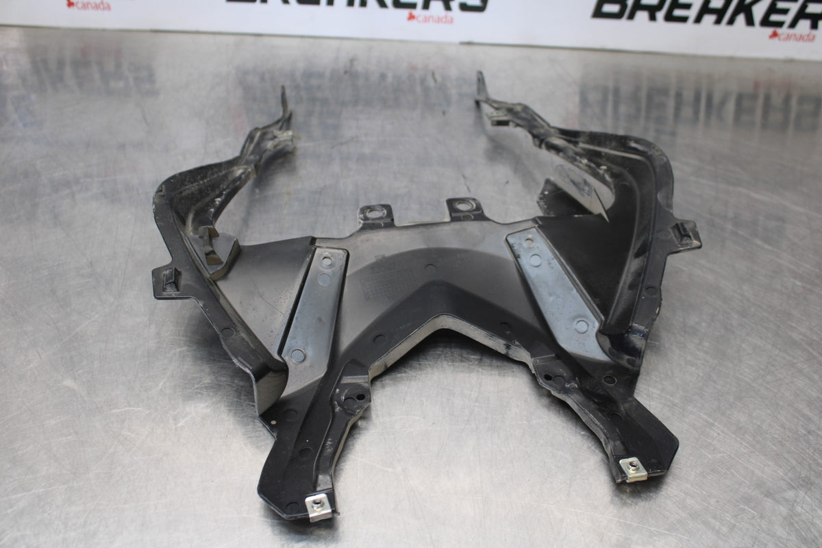 19-23 KAWASAKI NINJA ZX6R CENTER REAR BACK TAIL FAIRING COWL BB188