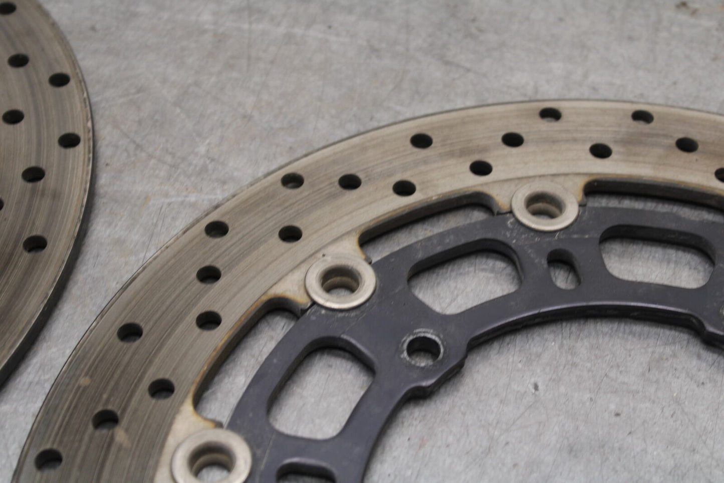 08-16 YAMAHA YZF R6 FRONT LEFT RIGHT BRAKE ROTORS DISCS 13S-2581T-00-00 BB247