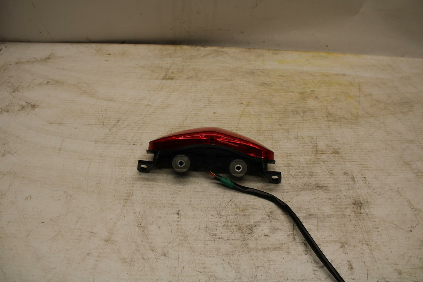 11-12 KAWASAKI NINJA 400 EX400 C REAR TAIL TAILLIGHT BACK BRAKE LIGHT BB358