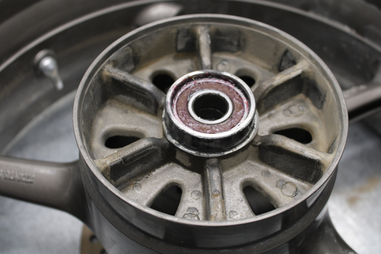 09-11 TRIUMPH DAYTONA 675 REAR RIM WHEEL DISC ROTOR BB652