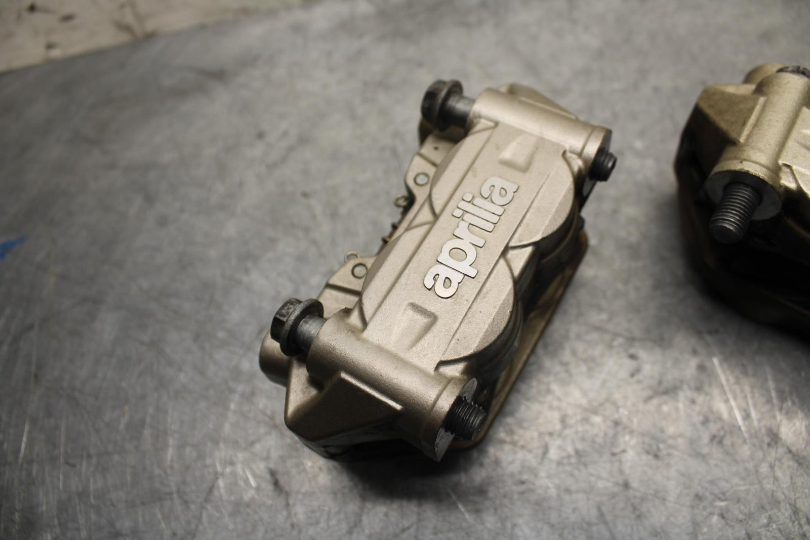 2009 Aprilia Shiver 750 SL750 RIGHT LEFT FRONT BRAKE CALIPER SET PAIR  BB506