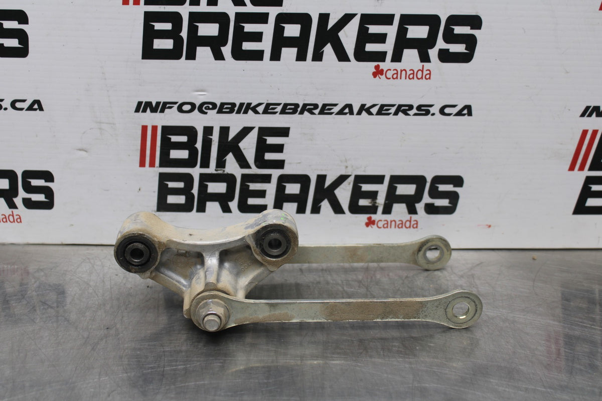 24-25 KAWASAKI NINJA ZX6R REAR DOGBONE SHOCK LINKAGE LINK BB785