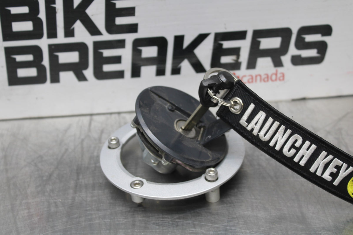 08-10 SUZUKI GSXR 600 FUEL TANK GAS CAP & SEAT LOCK BB202