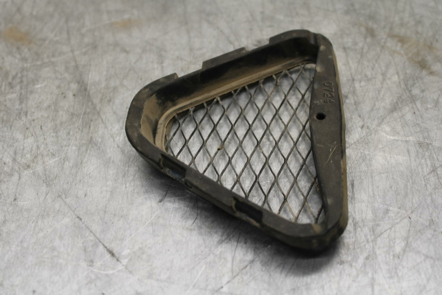 19-20 KAWASAKI NINJA ZX6R AIR INTAKE GRILL BB419