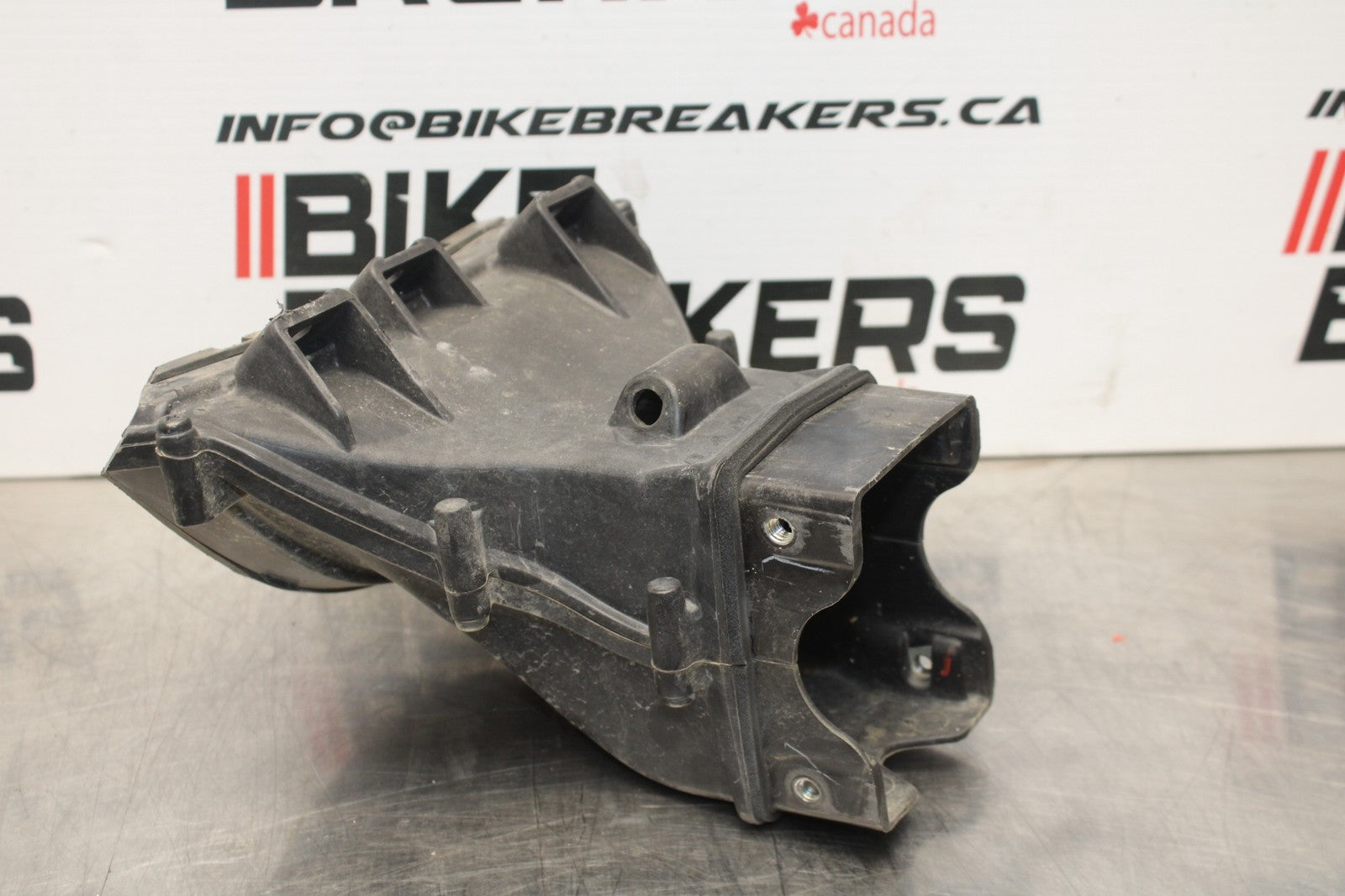 08 KAWASAKI NINJA ZX10R RAM AIR INTAKE TUBE DUCT BB201