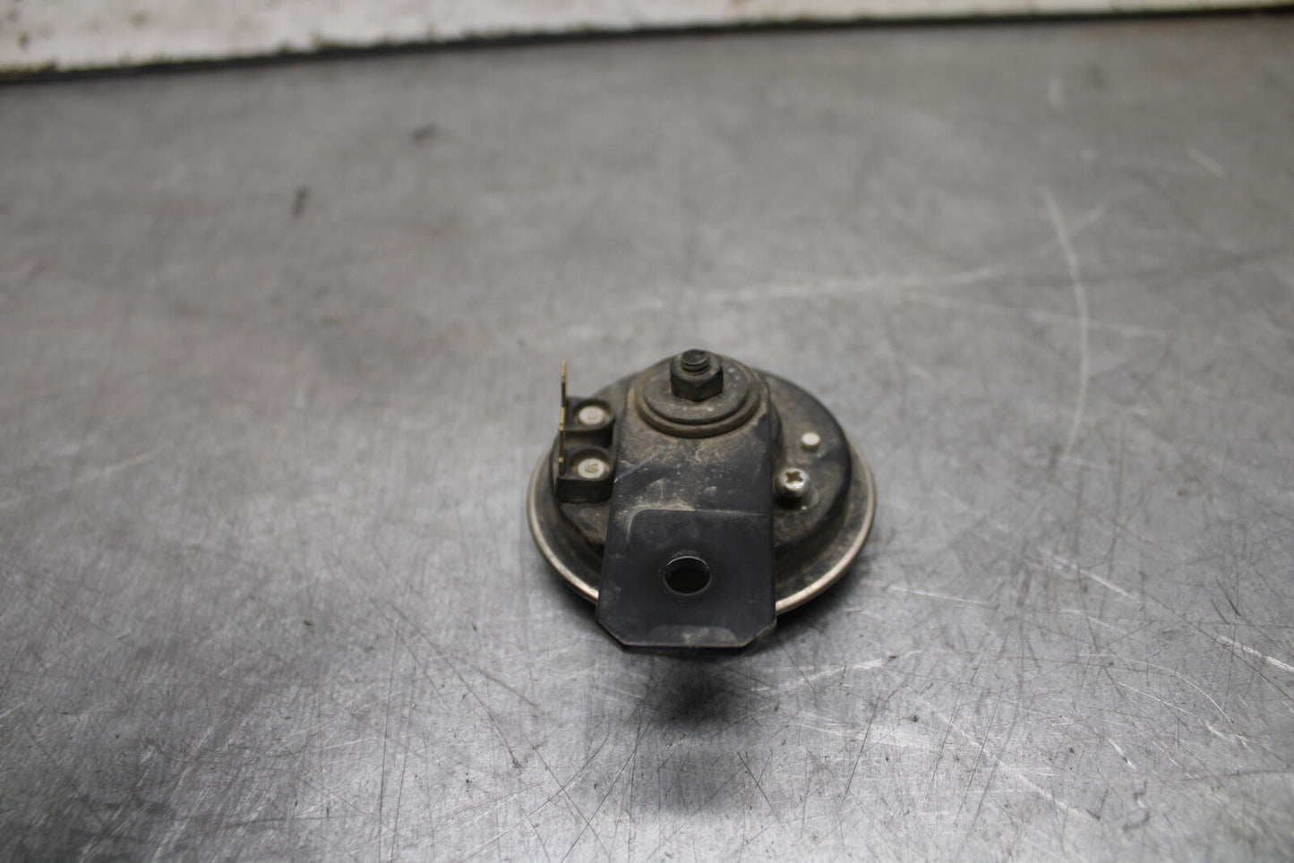 19-22 KAWASAKI Z400 HORN SIGNAL BB708