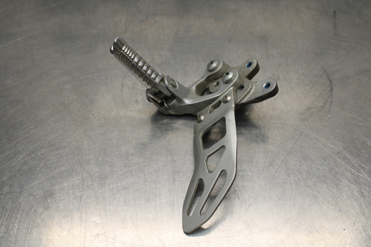 08-10 SUZUKI GSXR 600 LEFT REARSET REAR SET DRIVER FOOT PEG REST STOP BB810