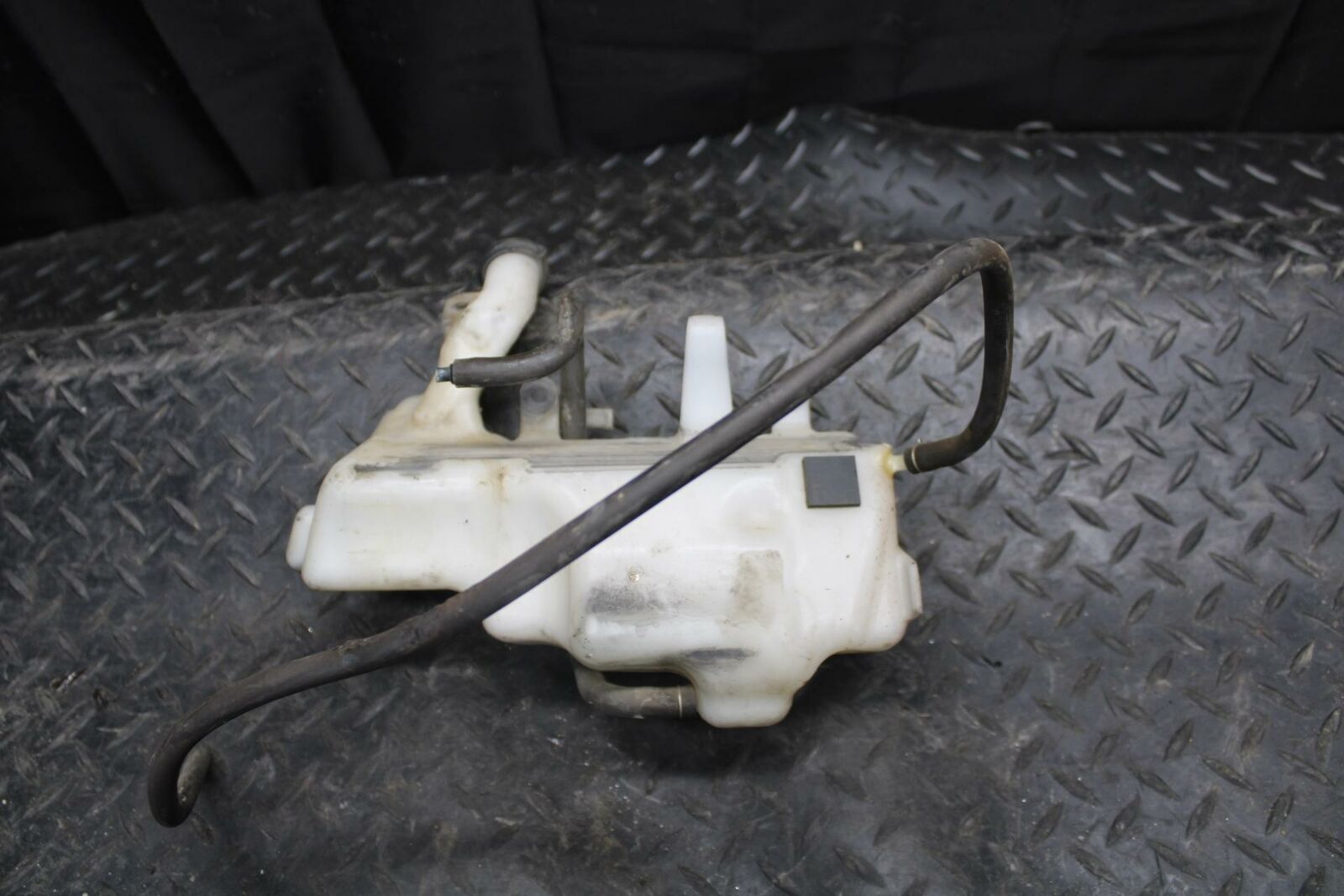 10-11 HONDA CBR1000RR COOLANT WATER TANK RESERVOIR BOTTLE 19101-MGP-305 BB228