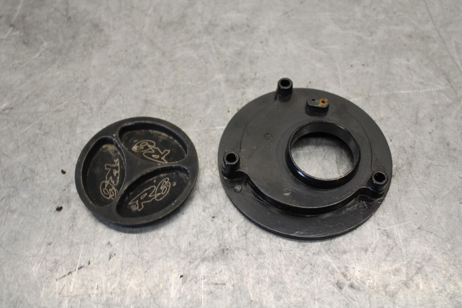 1998 Yamaha YZF R1 AFTERMARKET FUEL TANK GAS CAP BB53