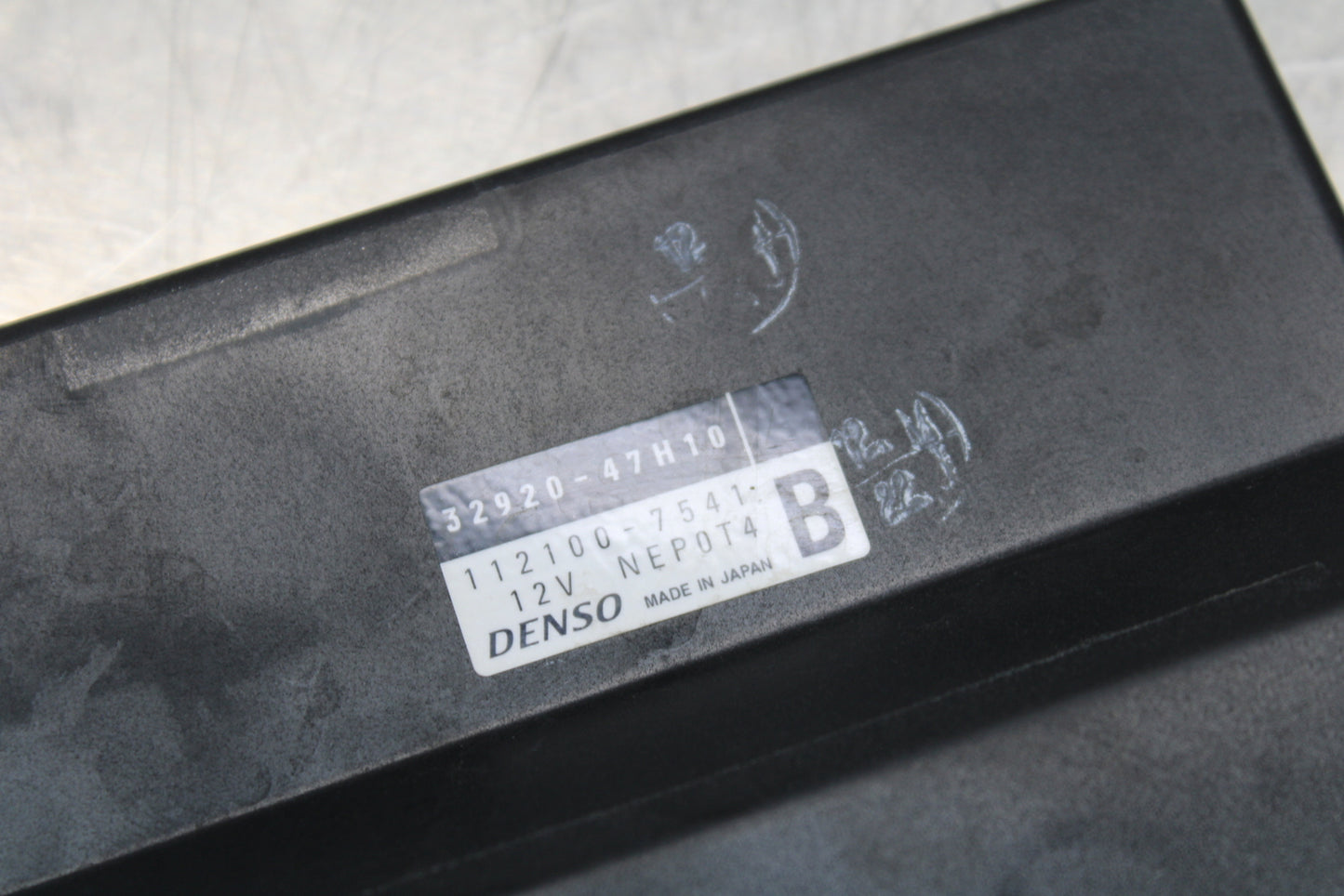 11 SUZUKI GSXR1000 ECU COMPUTER CONTROLLER UNIT BLACK BOX ECM CDI  BB142
