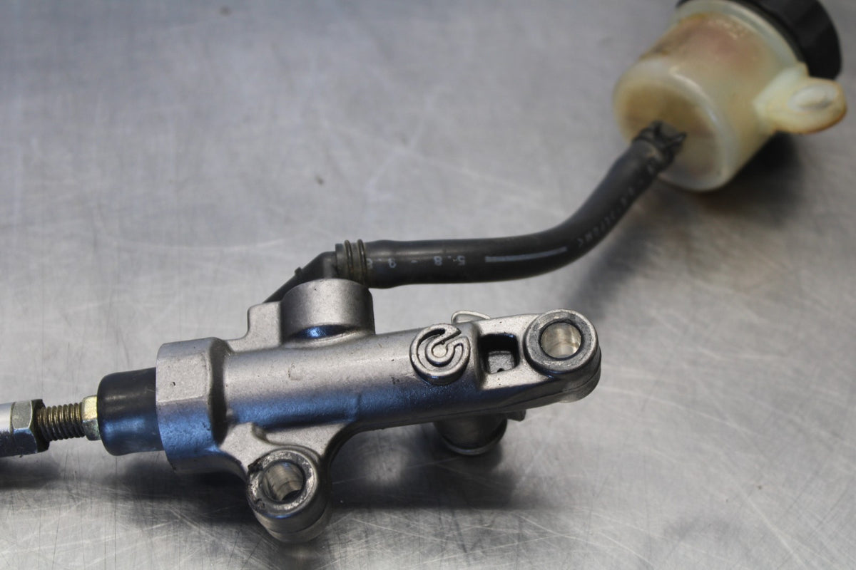 03-04 YAMAHA YZF R6 REAR BACK BRAKE MASTER CYLINDER W RESERVOIR BB890
